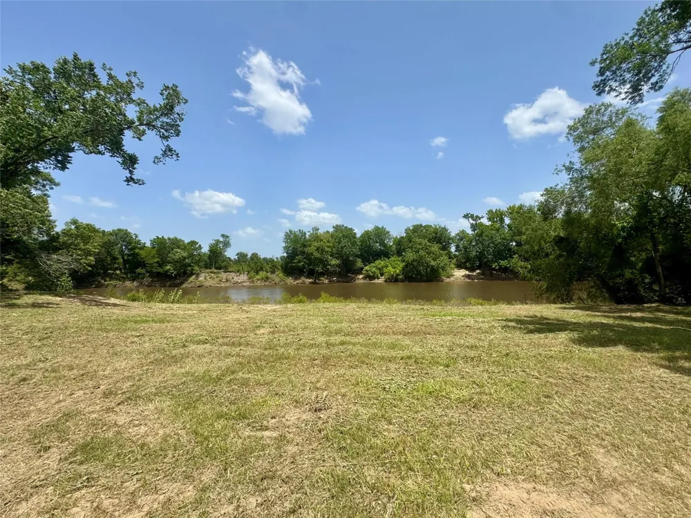 17653 River Road Midway, TX 75852