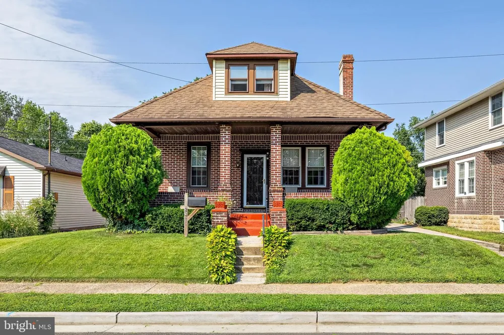 241 JAMES STREET Mount Ephraim, NJ 08059