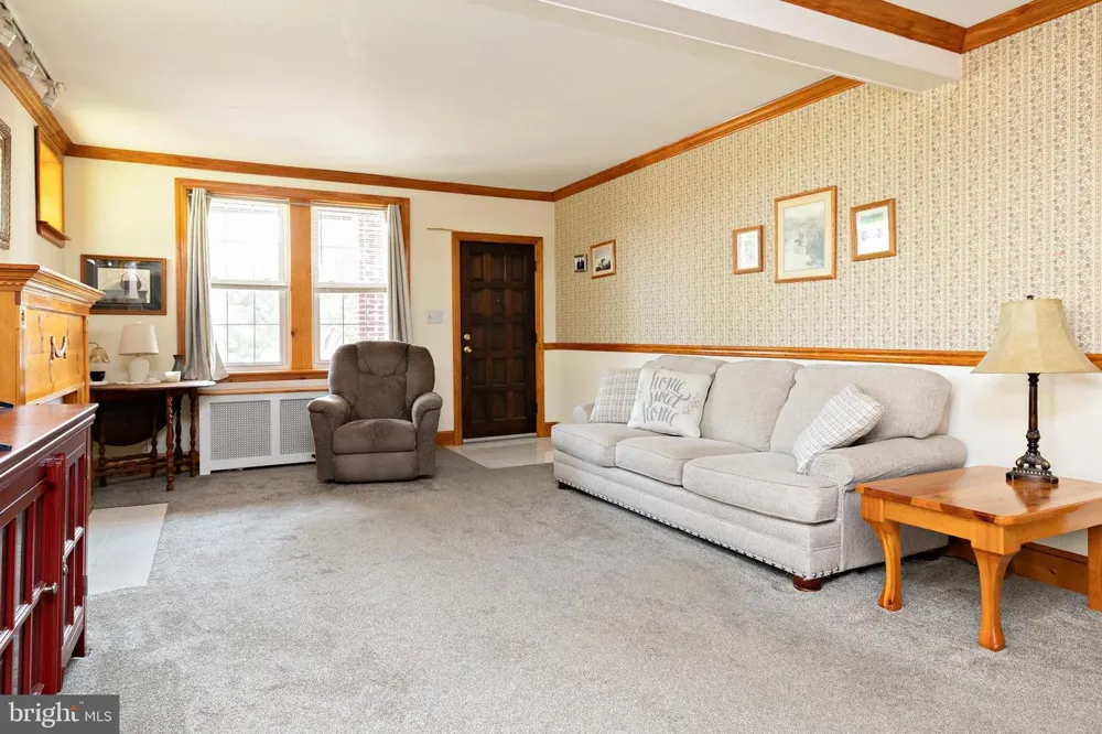 241 JAMES STREET Mount Ephraim, NJ 08059