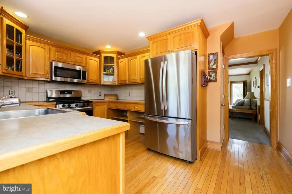 241 JAMES STREET Mount Ephraim, NJ 08059