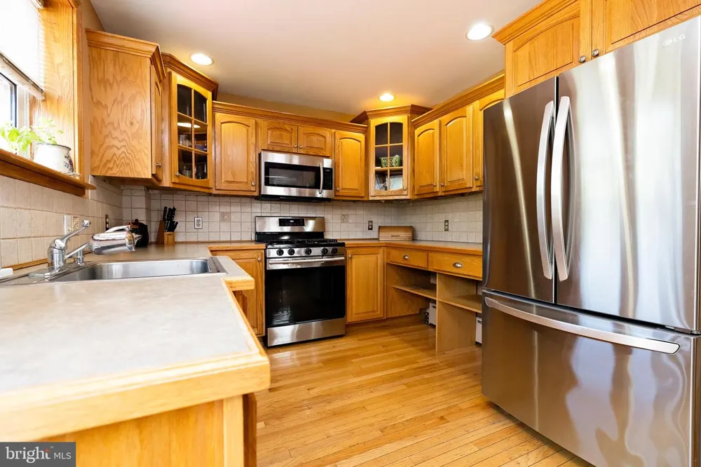 241 JAMES STREET Mount Ephraim, NJ 08059