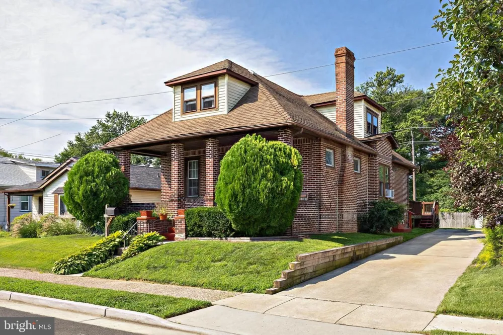 241 JAMES STREET Mount Ephraim, NJ 08059