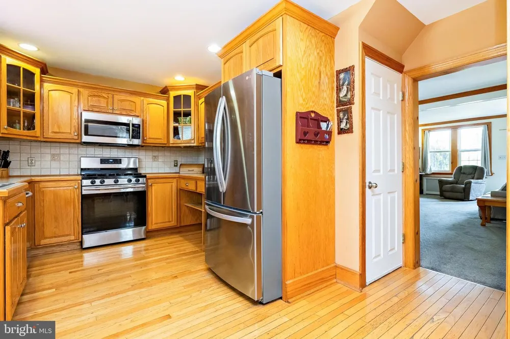 241 JAMES STREET Mount Ephraim, NJ 08059