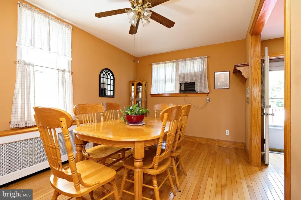 241 JAMES STREET Mount Ephraim, NJ 08059
