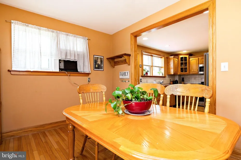 241 JAMES STREET Mount Ephraim, NJ 08059