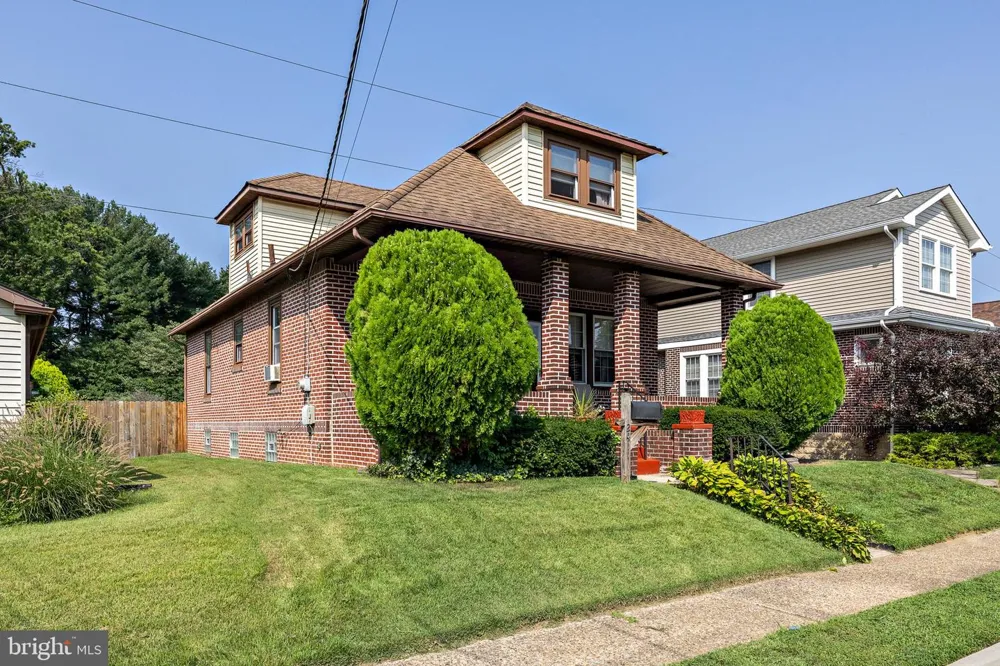 241 JAMES STREET Mount Ephraim, NJ 08059