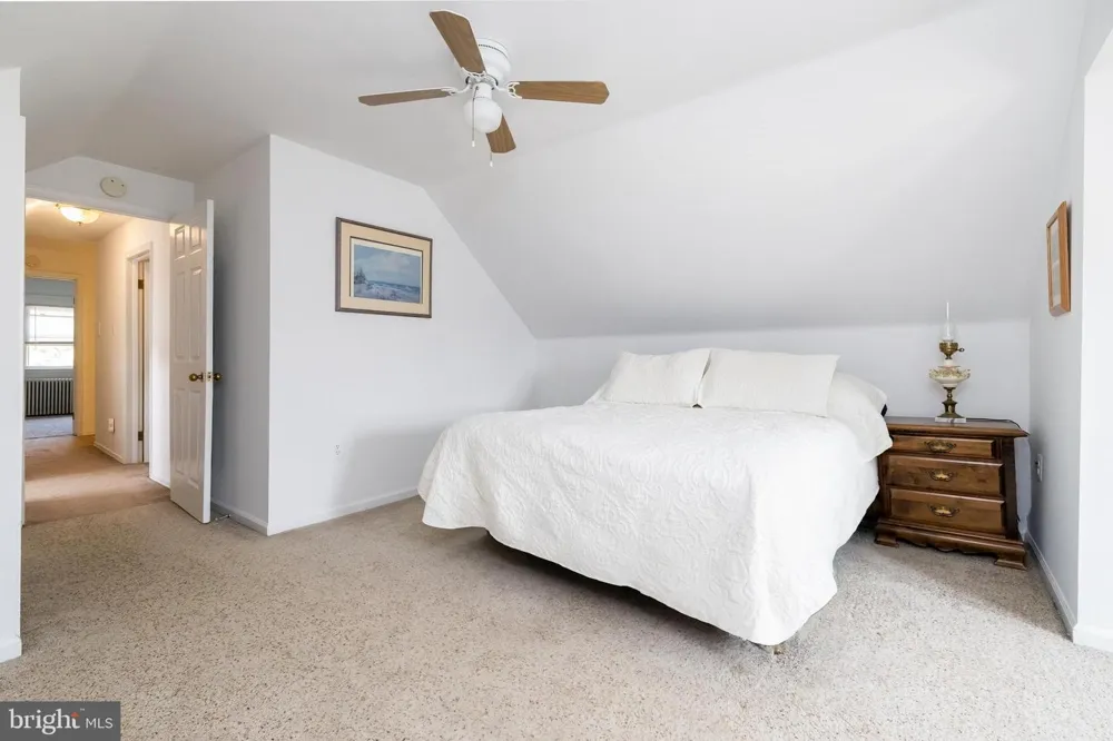 241 JAMES STREET Mount Ephraim, NJ 08059