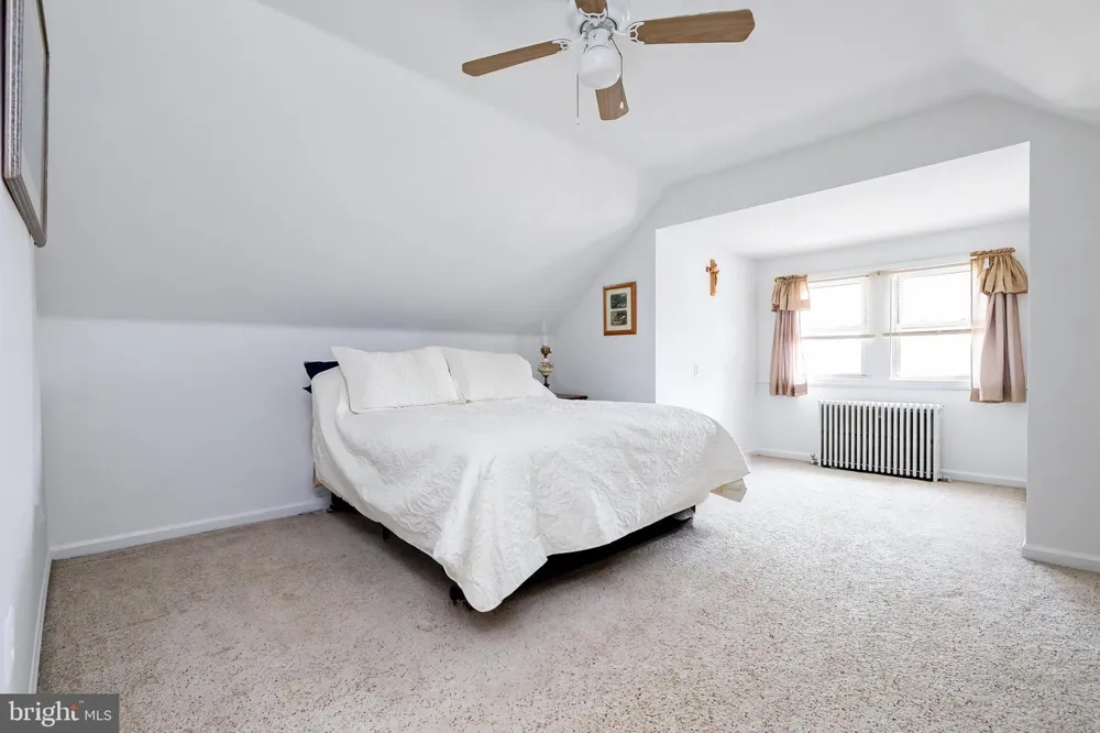 241 JAMES STREET Mount Ephraim, NJ 08059
