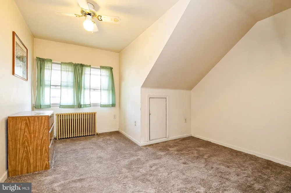 241 JAMES STREET Mount Ephraim, NJ 08059