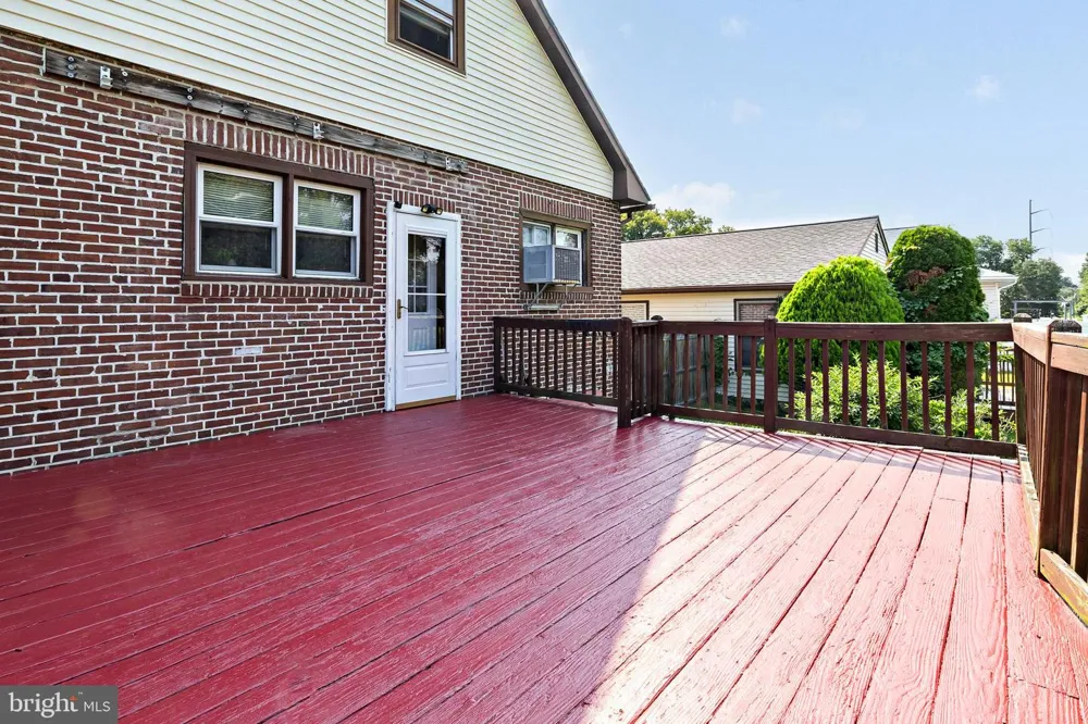 241 JAMES STREET Mount Ephraim, NJ 08059