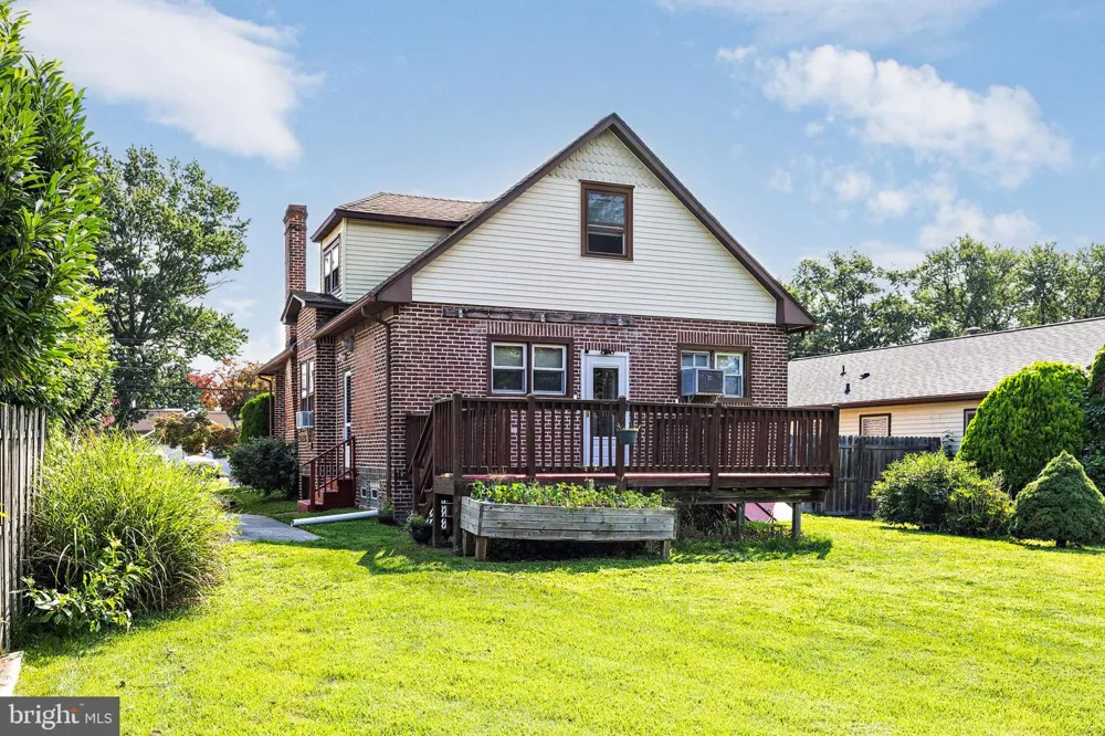 241 JAMES STREET Mount Ephraim, NJ 08059