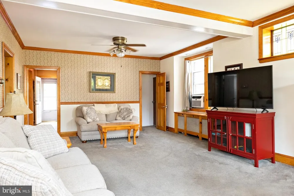 241 JAMES STREET Mount Ephraim, NJ 08059