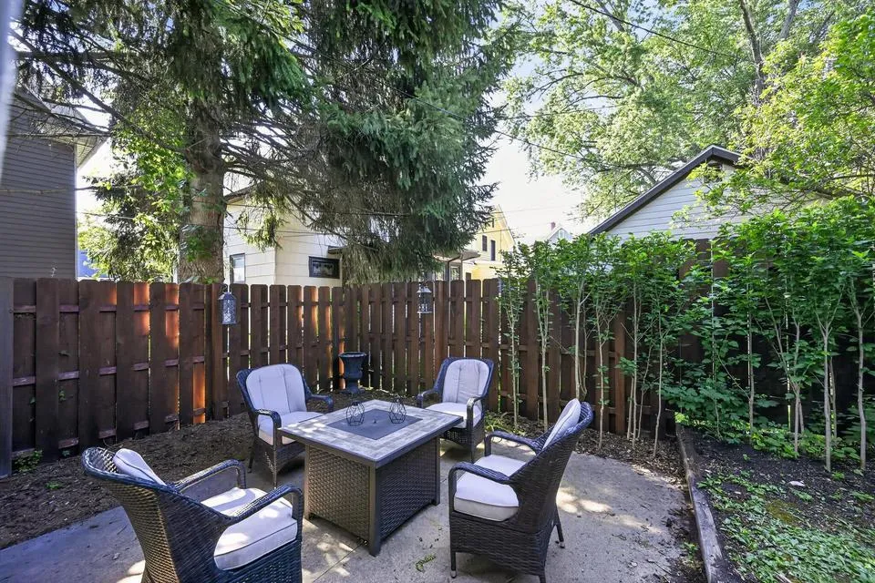 207 W Jefferson Street Ann Arbor, MI 48103