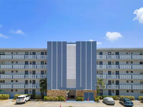 233 NE 14th Ave #108