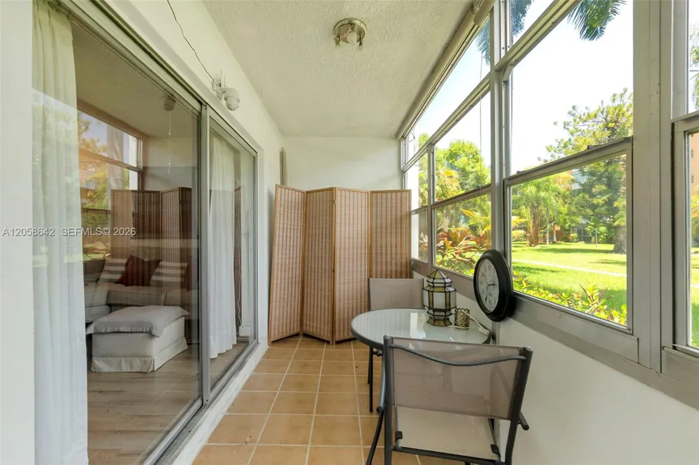 233 NE 14th Ave #108 Hallandale Beach, FL 33009