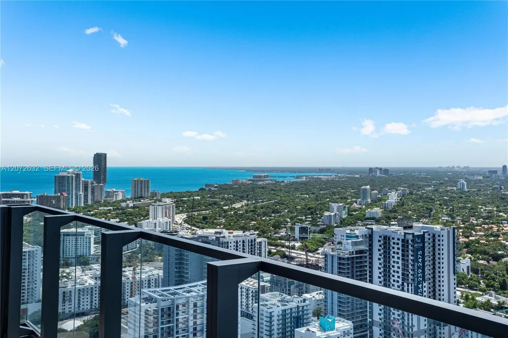 88 SW 7th St #4006 Miami, FL 33130