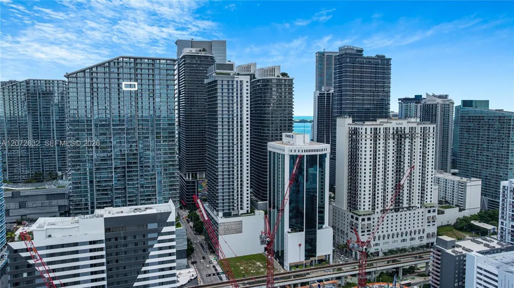 88 SW 7th St #4006 Miami, FL 33130