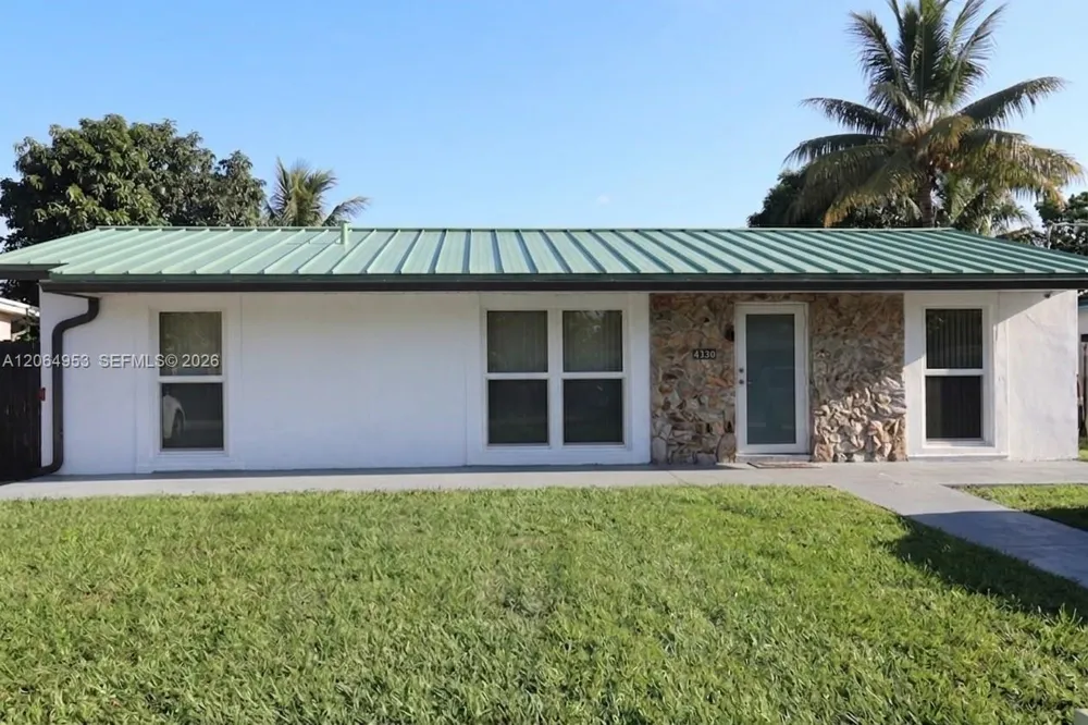 4330 NW 203rd Ter Miami Gardens, FL 33055