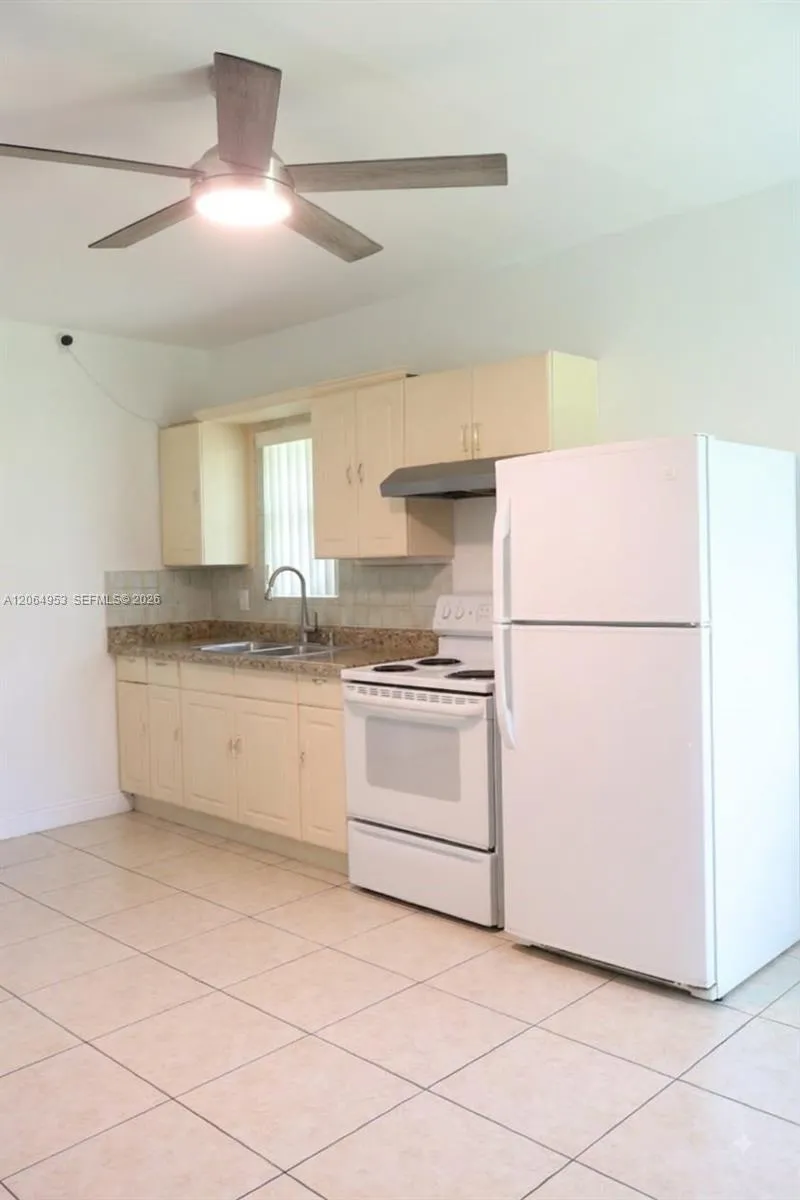 4330 NW 203rd Ter Miami Gardens, FL 33055