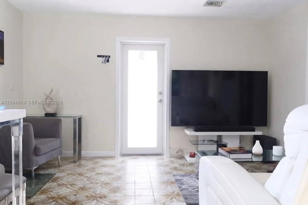 4330 NW 203rd Ter Miami Gardens, FL 33055