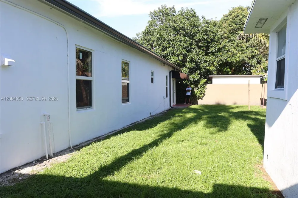 4330 NW 203rd Ter Miami Gardens, FL 33055