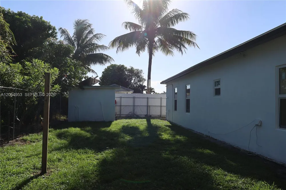 4330 NW 203rd Ter Miami Gardens, FL 33055