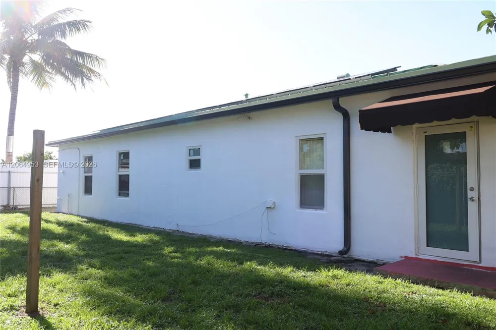 4330 NW 203rd Ter Miami Gardens, FL 33055