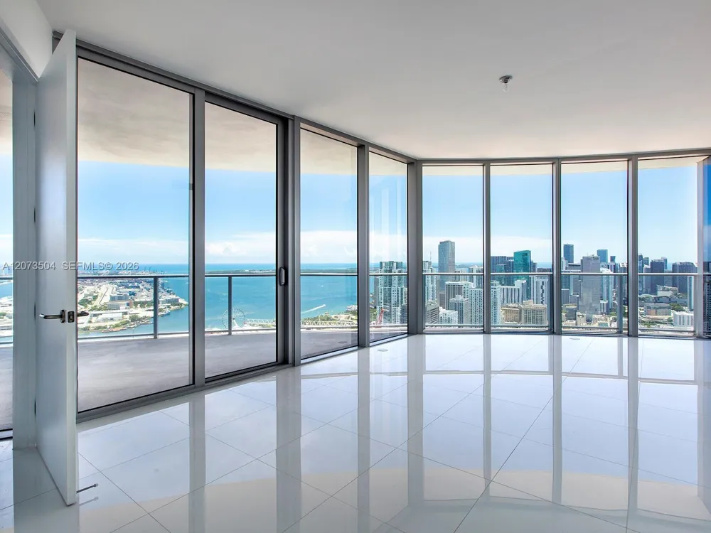 851 NE 1st Ave #PH5011 Miami, FL 33132
