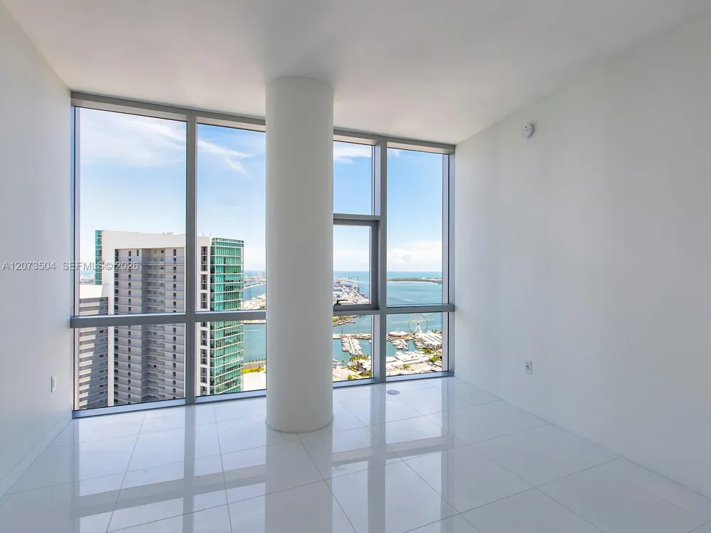 851 NE 1st Ave #PH5011 Miami, FL 33132