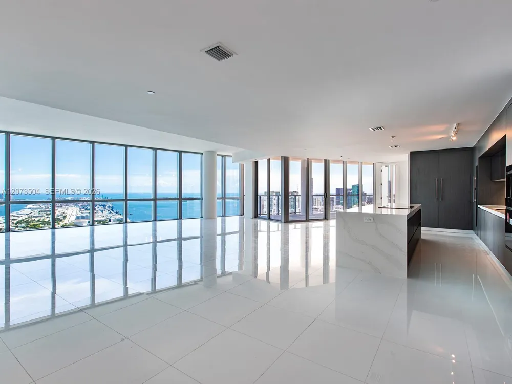 851 NE 1st Ave #PH5011 Miami, FL 33132