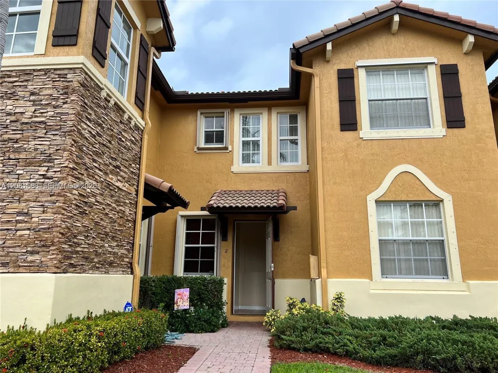 9249 SW 227th St #2-22 Cutler Bay, FL 33190