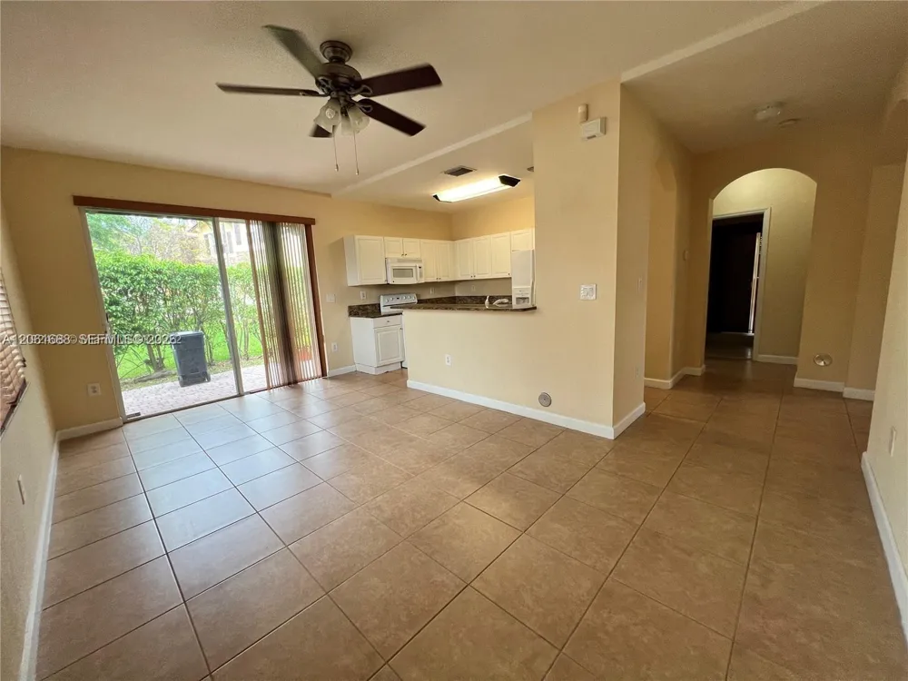 9249 SW 227th St #2-22 Cutler Bay, FL 33190
