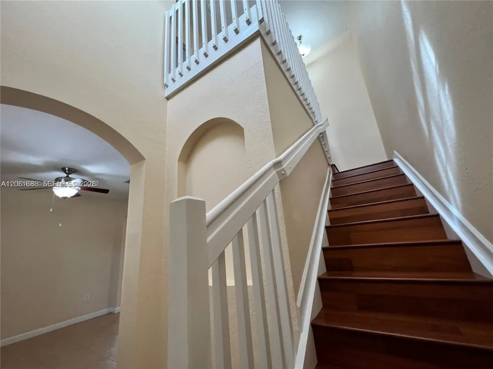 9249 SW 227th St #2-22 Cutler Bay, FL 33190