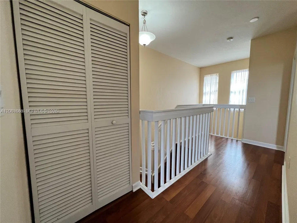 9249 SW 227th St #2-22 Cutler Bay, FL 33190