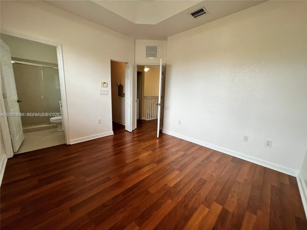 9249 SW 227th St #2-22 Cutler Bay, FL 33190