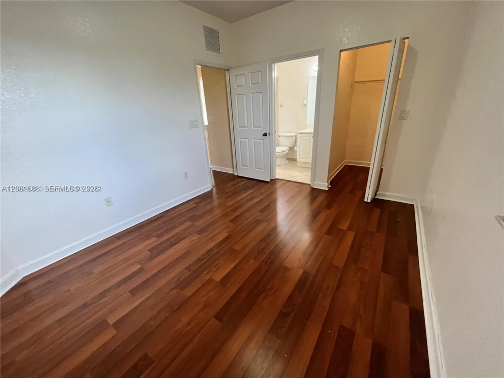 9249 SW 227th St #2-22 Cutler Bay, FL 33190
