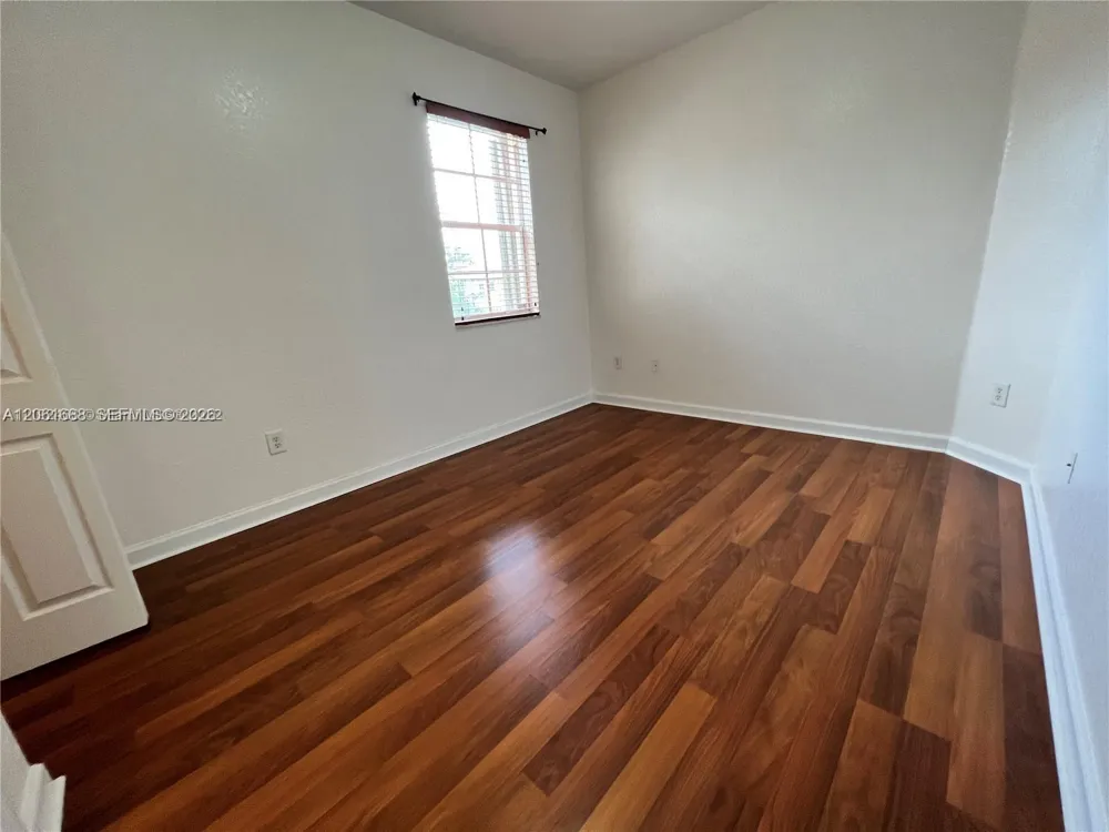 9249 SW 227th St #2-22 Cutler Bay, FL 33190