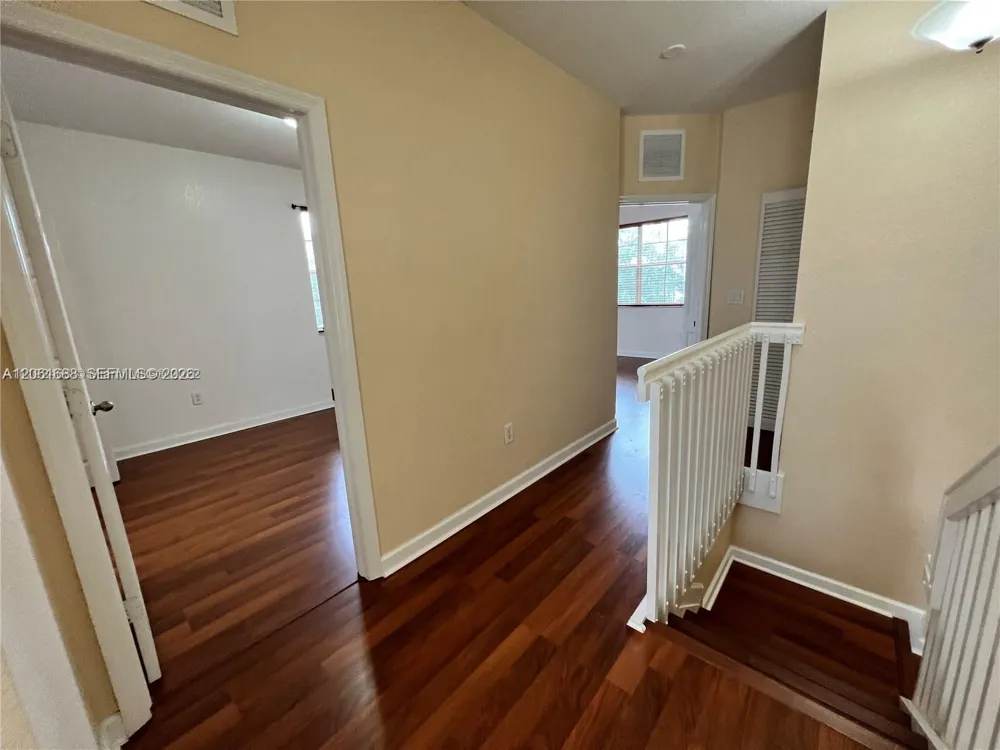 9249 SW 227th St #2-22 Cutler Bay, FL 33190