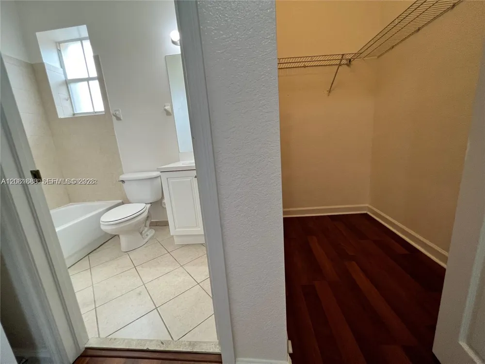 9249 SW 227th St #2-22 Cutler Bay, FL 33190