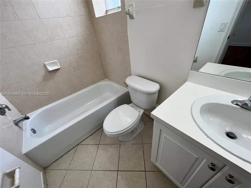 9249 SW 227th St #2-22 Cutler Bay, FL 33190
