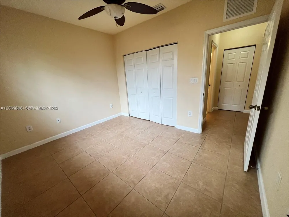 9249 SW 227th St #2-22 Cutler Bay, FL 33190