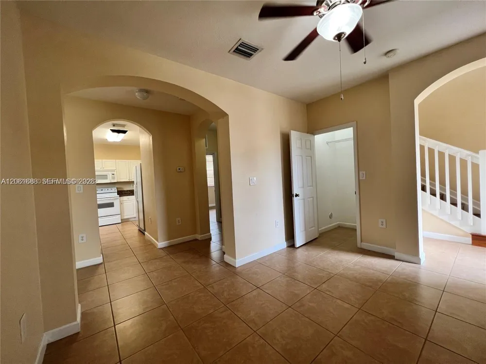 9249 SW 227th St #2-22 Cutler Bay, FL 33190