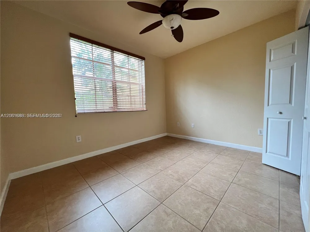 9249 SW 227th St #2-22 Cutler Bay, FL 33190