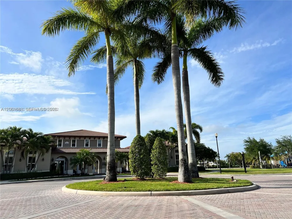 9249 SW 227th St #2-22 Cutler Bay, FL 33190