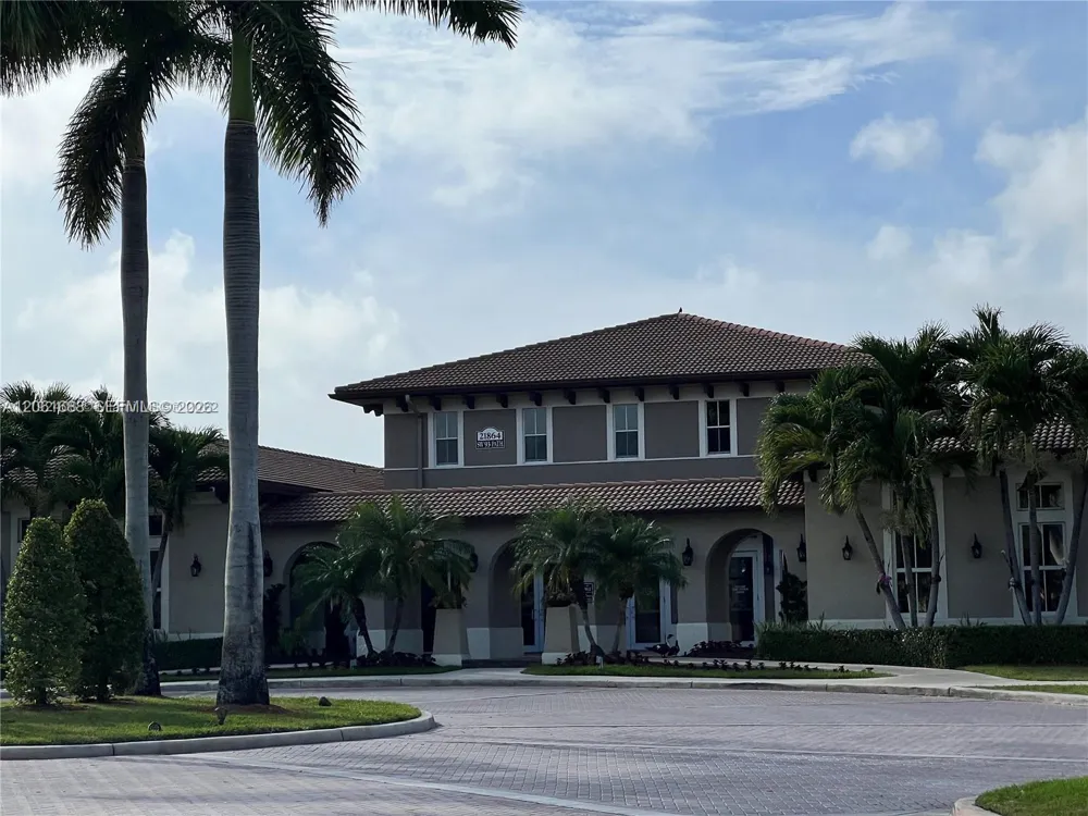 9249 SW 227th St #2-22 Cutler Bay, FL 33190