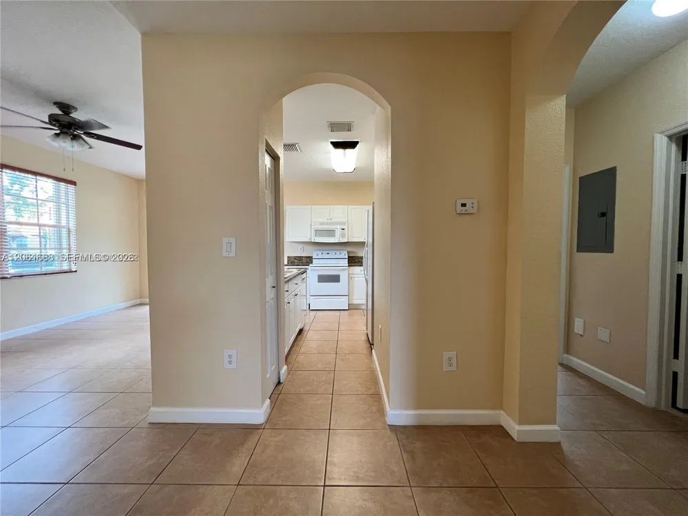 9249 SW 227th St #2-22 Cutler Bay, FL 33190