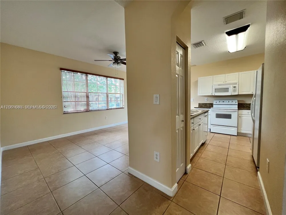 9249 SW 227th St #2-22 Cutler Bay, FL 33190
