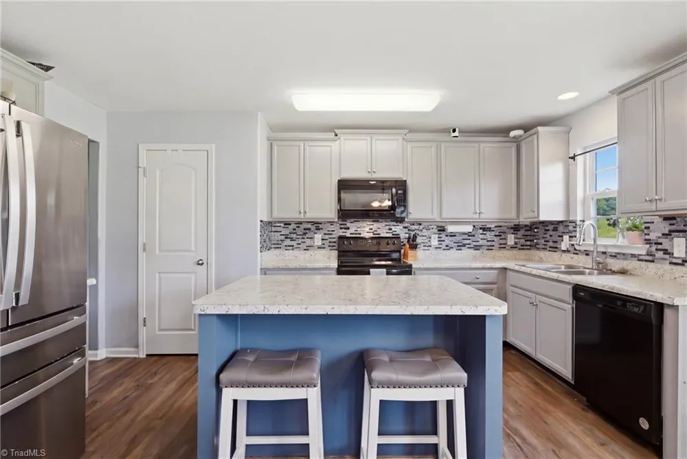 180 Brassfield Drive Burlington, NC 27217