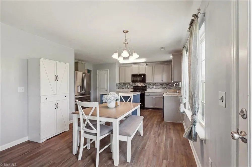 180 Brassfield Drive Burlington, NC 27217