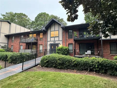 6851 Roswell Road NE #H-31
